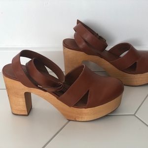 Matisse Free People Brown Platform Clogs, size 9